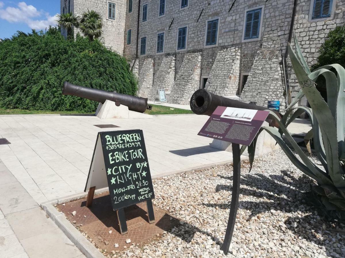 2 Cannons/Old Town Šibenik Exteriör bild