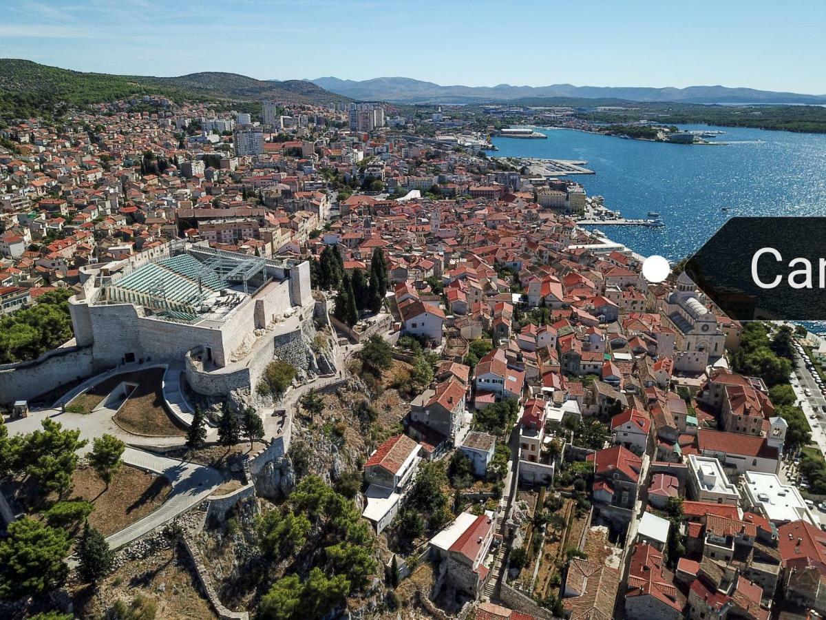 2 Cannons/Old Town Šibenik Exteriör bild